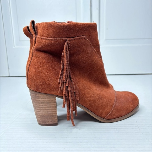 Toms Brown Suede Fringed Ankle Boots Size 7.5 - Picture 1 of 9